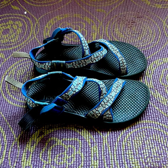 Blue Chaco sandals kids size 3 - Picture 2 of 4